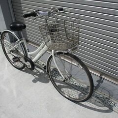  E390★限定特価　整備済み★ブリヂストン　アルベルト　ホワイト★ 中古自転車 【26インチ 】の画像