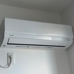  【美品】東芝 2023年製 エアコン 6畳用／使用4ヶ月のみ の画像