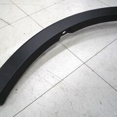 現状品 60系 プリウス フロントフェンダーアーチモール ツヤ消しブラック 左右セット 75601-47010 75602-47010 中古 PRIUS 苫小牧西店の画像