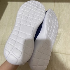 新品 運動靴 スニーカー　41サイズ 25.5センチの画像