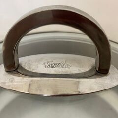 Fissler フィスラー 蓋付きステンレス鍋 ドイツ製 18-10 4515 直径22cm 高さ9cm カラー: シルバー の画像
