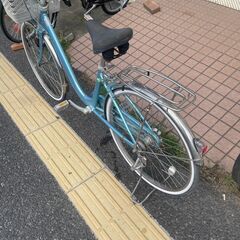 リサイクルショップどりーむ天保山店　No328 自転車　シティサイクル　26インチ　ギア内装三段切り替え付き🎵　LEDライト付き♪の画像