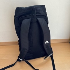 美品　アディダス　サッカー用リュックの画像