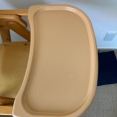 ヘビーチェア　テーブル付きの画像