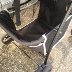 お値下げ💴✨👛ベビーカー　バギー　乳母車　レインカバー付きの画像