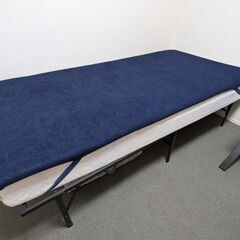 美品！折りたたみシングルベッド、マットレス、低反発トッパーの画像