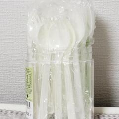 使い捨てスプーンとフォークの画像