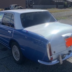 光岡自動車　ガリュー　2.0 スタンダードの画像