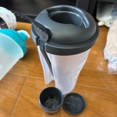 HARIOティーポット、その他ガラス製ティーポット、プロテインシェイカー、サラダポットの画像