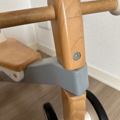 ボーネルンド　木の四輪バイクの画像