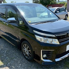 全国対応で120回払いまで調整可能！車検2年付き80系ヴォクシーの画像