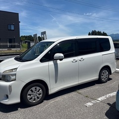 ヴォクシー70 ワンオーナー距離75000キロ状態極上のディーラー整備車の画像