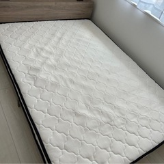 引き出し付き収納ベッド マットレス付きの画像