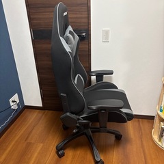【お渡し先確定済み】AK RACINGゲーミングチェアの画像