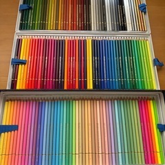 ホルベインアーテチスト色鉛筆150種の画像