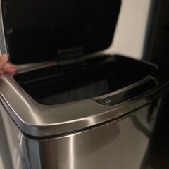 【7/27まで】ジャンク品　EKO センサーゴミ箱　47リットル　　の画像