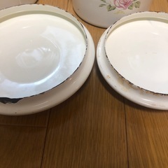 ホーロー　保存容器の画像