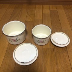 ホーロー　保存容器の画像