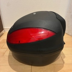 GIVI　モノロック E470N　大容量47L 値下 鍵２本　バックレスト付きの画像