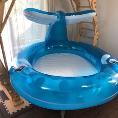 インテックスクジラのプールの画像