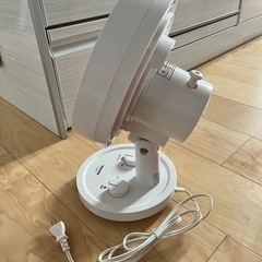 ［新品］20センチタイマー付き　卓上扇風機の画像