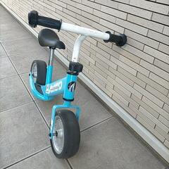 ストライダーに似たペダル無し自転車の画像