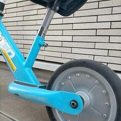 ストライダーに似たペダル無し自転車の画像