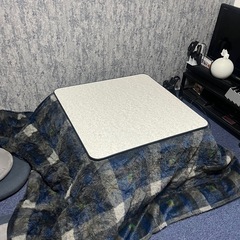 ニトリ　こたつ（正方形・グレー）　の画像