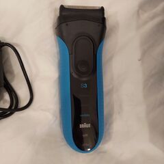 ブラウン シリーズ3 メンズシェーバー 3枚刃 お風呂剃り可 3040sの画像