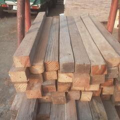 垂木1本20円 垂木杭1本30円 どちらも約40本 長さは50cmから80cm 太さ4.5㎜×3.6㎜の画像