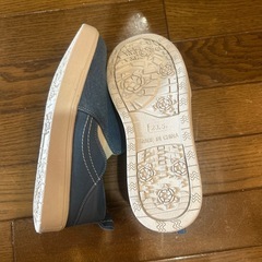 MOZ スニーカーの画像