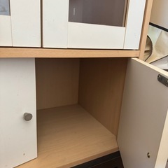 食器棚の画像