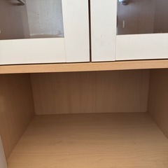 食器棚の画像