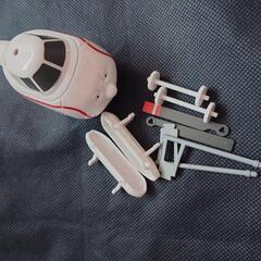 ガチャガチャ 大きいハロルドと予備のハロルド部品の画像