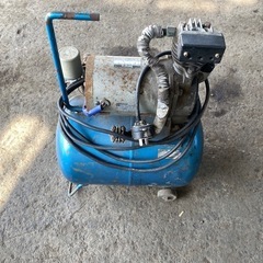 岩田エアーコンプレッサー DSP-04PT 200V の画像