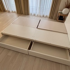 セミダブルベッドフレーム
の画像