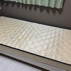シングルベッドマットレス付の画像