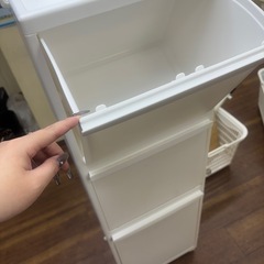 キャスター付きフラップ式収納ボックス の画像