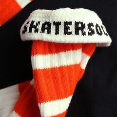 (5306) SkaterSocks ロングソックス 靴下 男女兼用 ソックス スケート スケボー チューブソックス Knee high White tube socks with Orange stripes style 1（22Inch 22インチ）SKATE SK8の画像