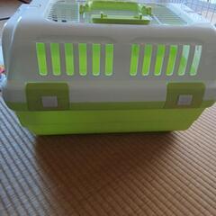 小型犬、猫用キャリーケースの画像