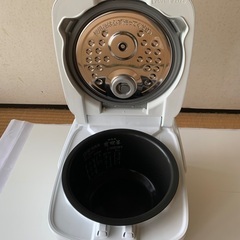 準新品 三菱電機 IH 炊飯器 3.5合 NJ-SED06-W 備長炭 炭炊釜の画像