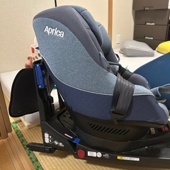 チャイルドシート（aprica クルリラAD）の画像
