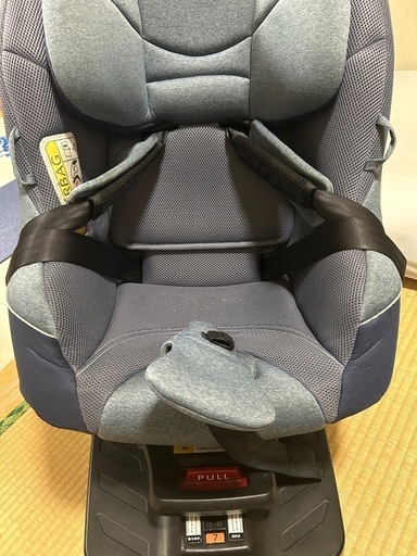 チャイルドシート（aprica クルリラAD）