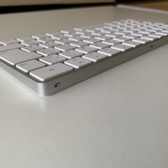 準新品 Apple Magic Keyboard MLA22J/Aの画像