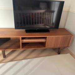 IKEA テレビ台　木　テレビボードの画像