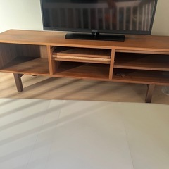 IKEA テレビ台　木　テレビボードの画像