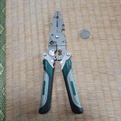 便利万能ペンチの画像