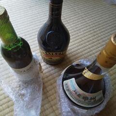 古酒の瓶が三本です