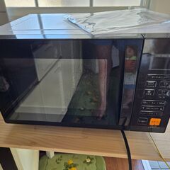 .R7.8/5まで冷蔵庫272L （AQUA　）洗濯機7kg+パン（ﾊｲｱｰﾙ）　オーブンレンジ　　3点セットの画像
