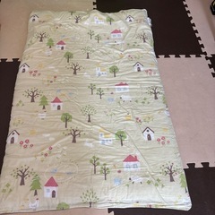 保育園昼寝用布団の画像